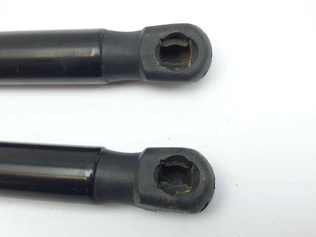 31395607 VOLVO Amortiguador de la tapa del maletero  comprar en Jaén