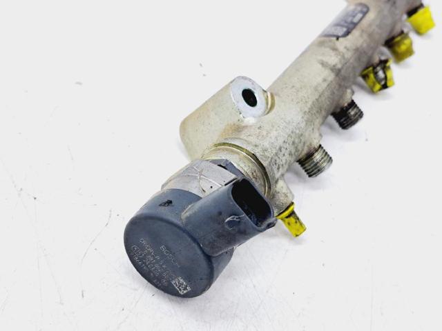 HYUNDAI 3140027400 Rampa de combustible  disponible Valladolid