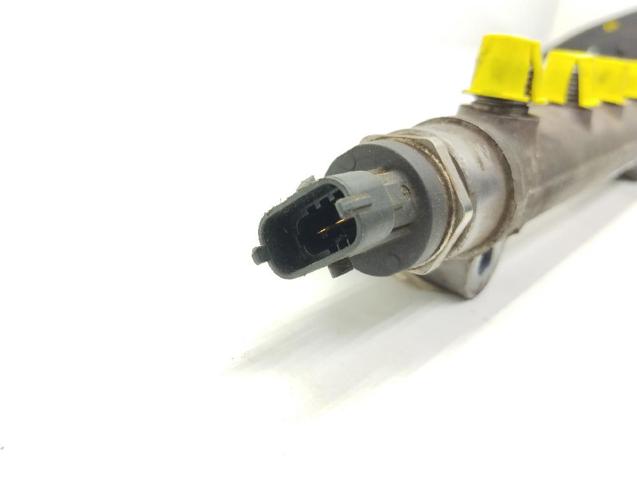 HYUNDAI 3140027400 Rampa de combustible  en stock Salamanca