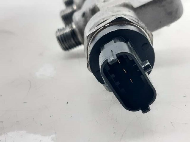 314002A420 HYUNDAI Rampa de combustible  comprar en Jaén