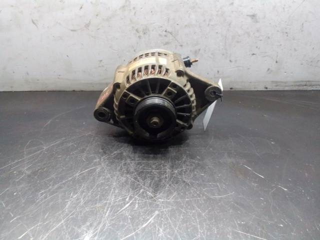Alternador del motor 3140081A0 SUZUKI