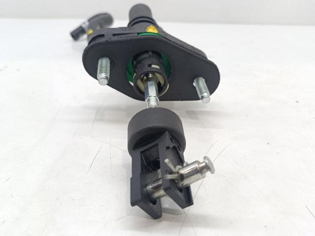 Cilindro maestro de embrague Toyota Auris E15