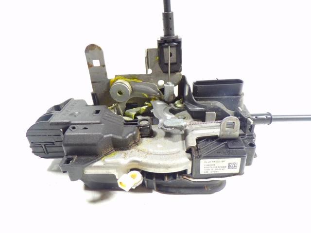 31440389 VOLVO Cerradura de puerta delantera izquierda  comprar en Oviedo