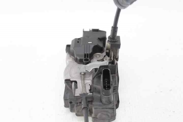 VOLVO 31440397 Cerradura de puerta trasera izquierda  en stock Salamanca