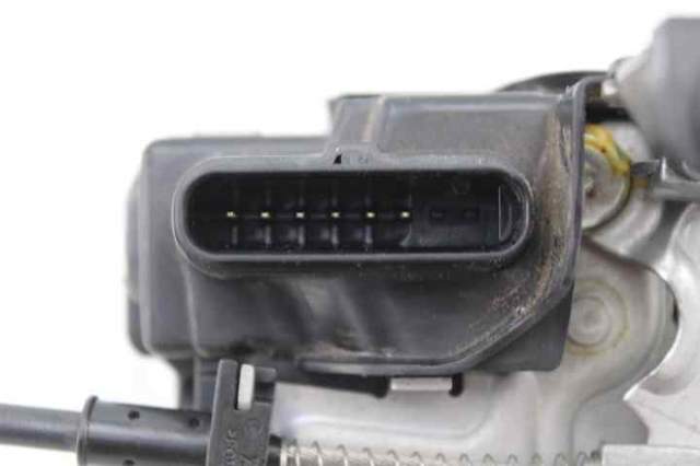 VOLVO 31440398 Cerradura de la puerta trasera derecha  disponible España