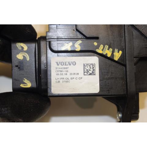 31440997 VOLVO Cerradura de puerta delantera izquierda  comprar en Jaén