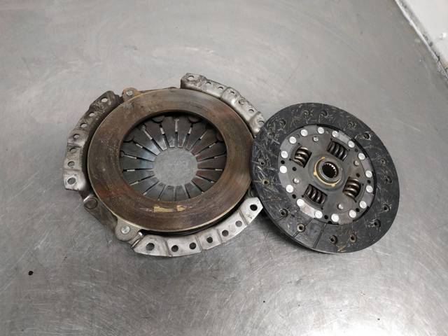 Disco de embrague 320020111 NISSAN
