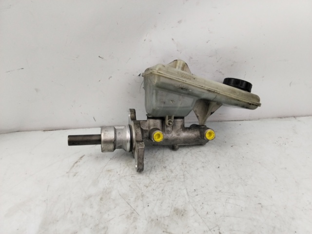 32067008C Cilindro maestro de frenos comprar Girona