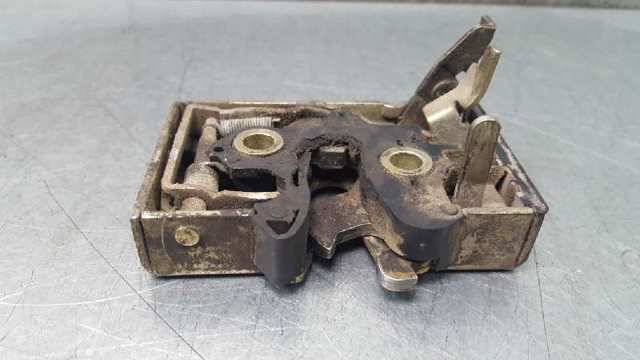 Cerradura de puerta delantera derecha 321837016 VAG