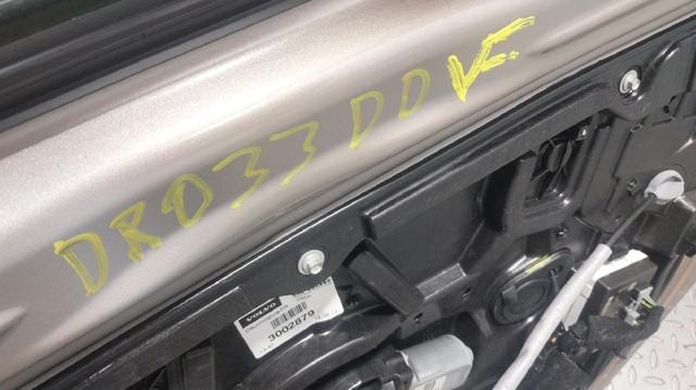 32321019 VOLVO Puerta delantera derecha  en stock Córdoba