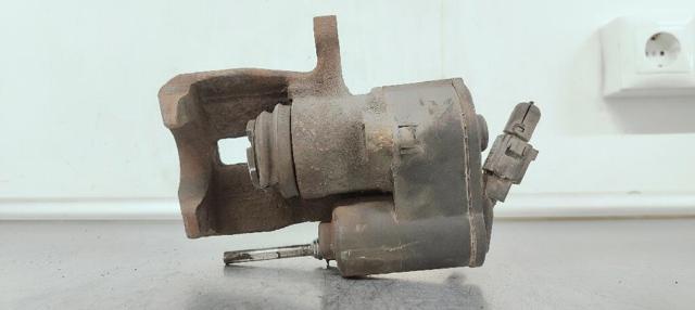 VAG 32332267D Motor del actuador de la pinza de freno trasera  en stock Valencia