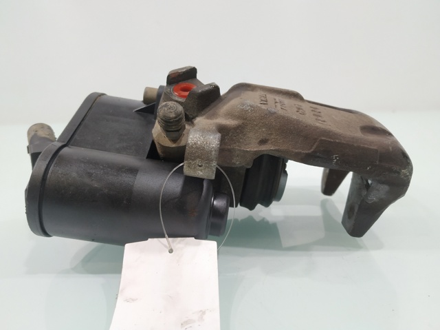 VAG 32332267D Motor del actuador de la pinza de freno trasera comprar Tarragona