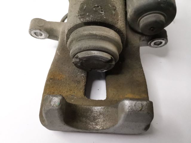 32332267D VAG Motor del actuador de la pinza de freno trasera  en stock Córdoba