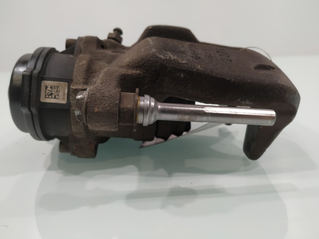 32335478 VAG Pinza de freno trasera derecha  en stock Huelva