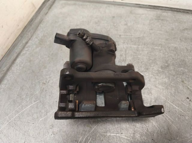 32335478 VAG Pinza de freno trasera derecha  en stock Córdoba