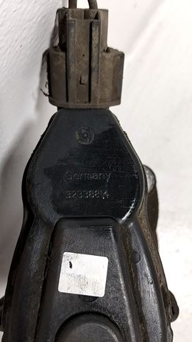 32338814 Accionamiento eléctrico del freno de mano  en stock Sabadell