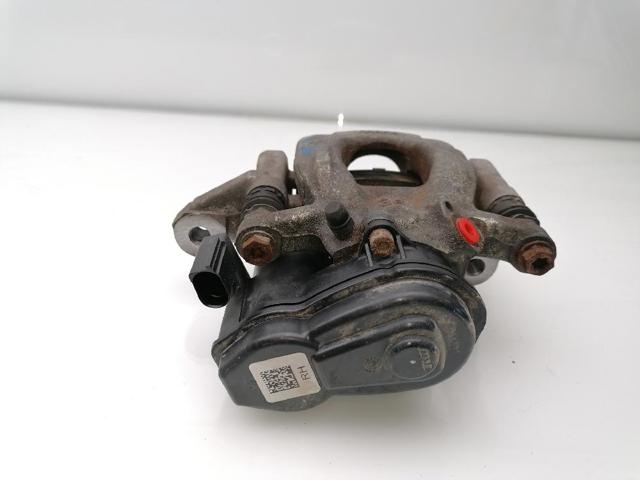 NISSAN 32353310C Pinza de freno trasera derecha  en stock Terrassa