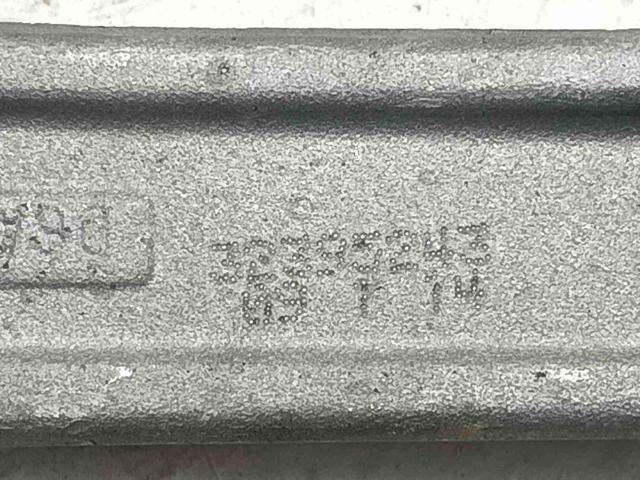 VOLVO 32395243 Brazo superior derecho de la suspensión delantera  comprar en Murcia