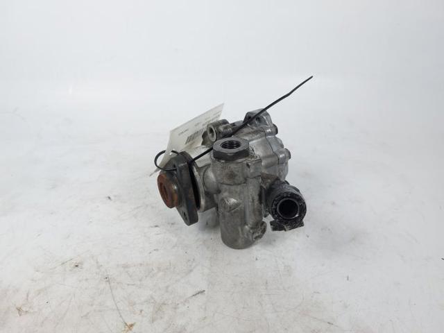 32416768155 BMW Bomba de dirección asistida  comprar en Jaén