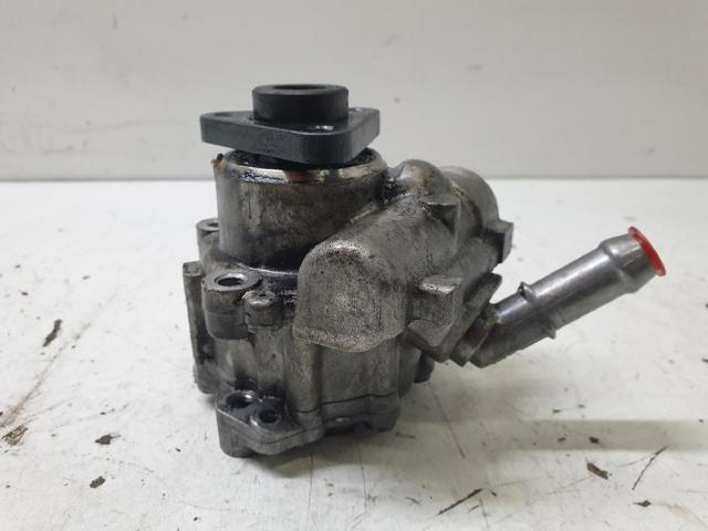 32416768155 Bomba de dirección  en stock Sabadell