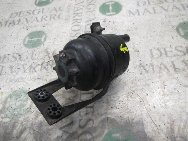 32416851217 Depósito de bomba de dirección hidráulica  disponible Utrera