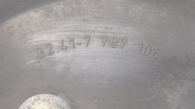 32417787106 Polea de la bomba de dirección asistida  en stock Sabadell