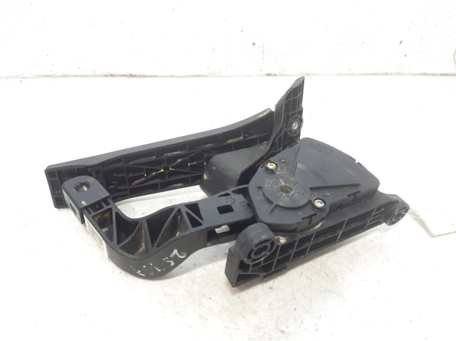 HYUNDAI 327002S000 Pedal del acelerador  en stock Terrassa