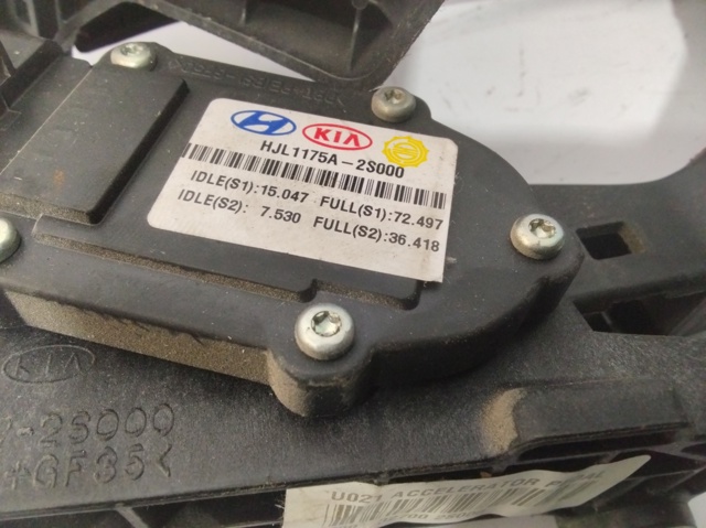 327002S000 Hyundai/Kia
