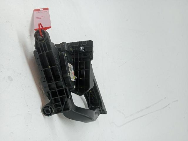 327002S000 HYUNDAI Pedal del acelerador  en stock Gandía