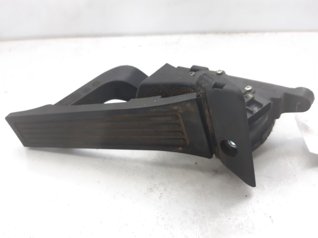 HYUNDAI 327002S000 Pedal del acelerador  en stock Salamanca