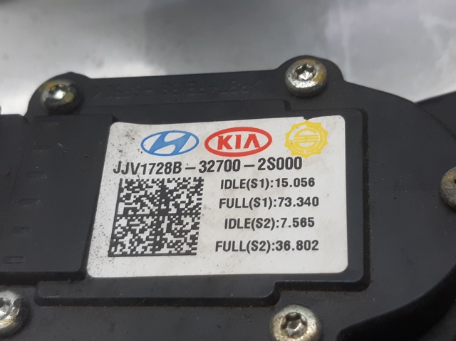 327002S000 HYUNDAI Pedal del acelerador  comprar en Jaén