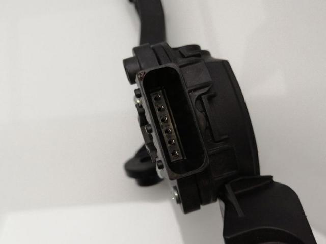 327003XXXX Pedal del acelerador  en stock Sabadell
