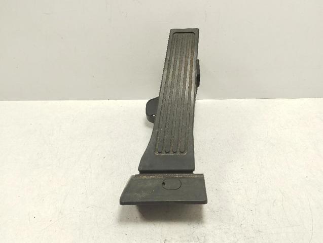 HYUNDAI 32700B1000 Pedal del acelerador  en stock Valencia