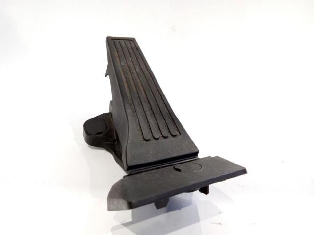 HYUNDAI 32700B1000 Pedal del acelerador  en stock Salamanca
