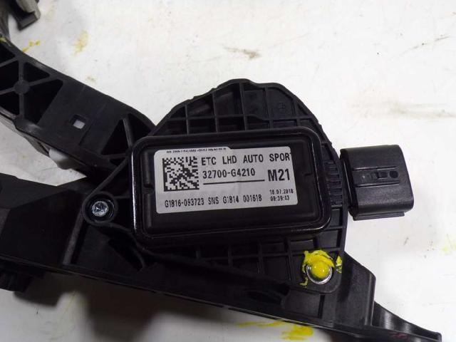 32700G4210 Pedal del acelerador  en stock Castellón