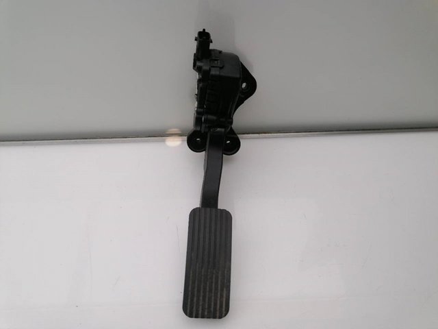 32700XXXXX HYUNDAI Pedal del acelerador  en stock Córdoba