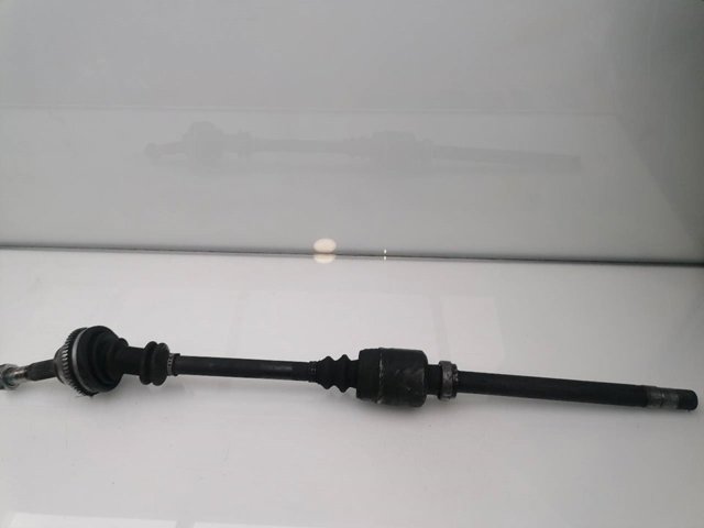 3273CK Semieje delantero derecho  disponible Utrera