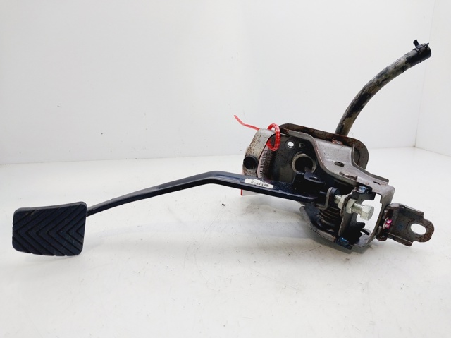 Pedal del embrague KIA Ceed (2006-2012)
