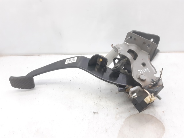 Pedal embrague 328022S050 Hyundai/Kia