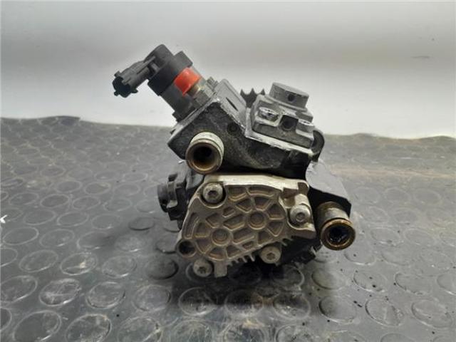 HYUNDAI 331004A410 Bomba inyectora  en stock Salamanca
