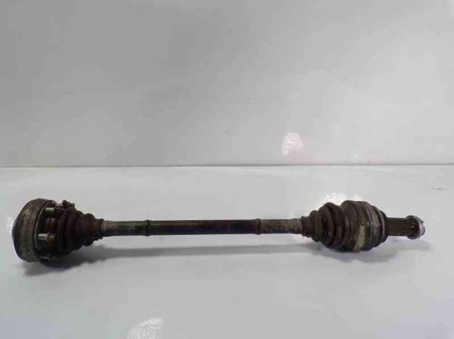 33207605486 BMW Semieje trasero derecho  en stock Huelva