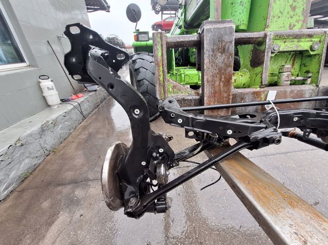 33306851560 BMW Puente trasero comprar Madrid
