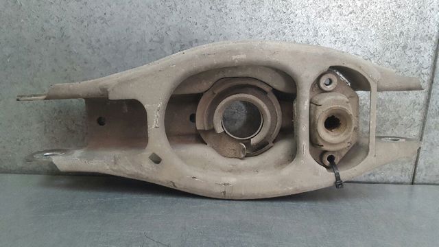33322406292 Brazo superior de suspensión trasera izquierdo/derecho  comprar en Pontevedra