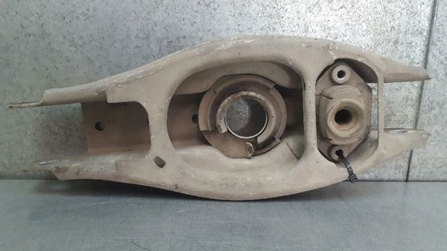 33322406292 Brazo superior de suspensión trasera izquierdo/derecho  comprar en Zaragoza