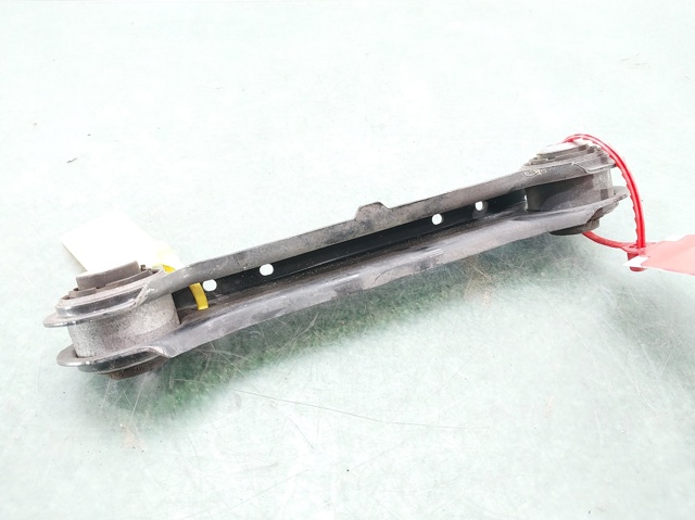 33322409890 Brazo superior de suspensión trasera izquierdo/derecho  en stock Sabadell