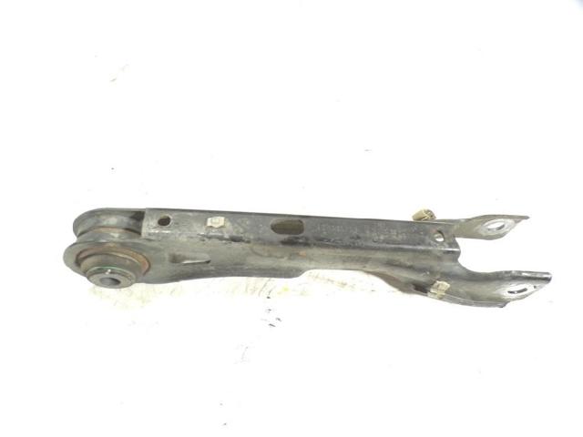 33322409891 Brazo superior de suspensión trasera izquierdo/derecho  disponible Utrera