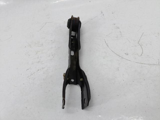 BMW 33322409891 Brazo superior de suspensión trasera izquierdo/derecho  en stock Terrassa