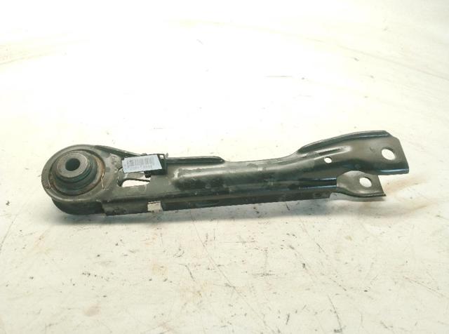 33322409891 Brazo superior de suspensión trasera izquierdo/derecho  disponible Utrera