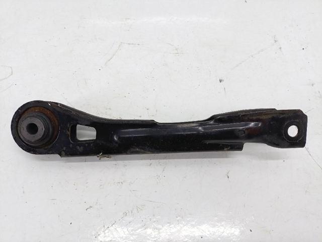 BMW 33322409891 Brazo superior de suspensión trasera izquierdo/derecho  disponible Valladolid