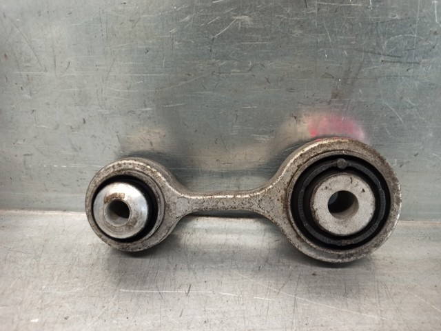 Brazo longitudinal inferior trasero izquierdo/derecho 33326775683 BMW